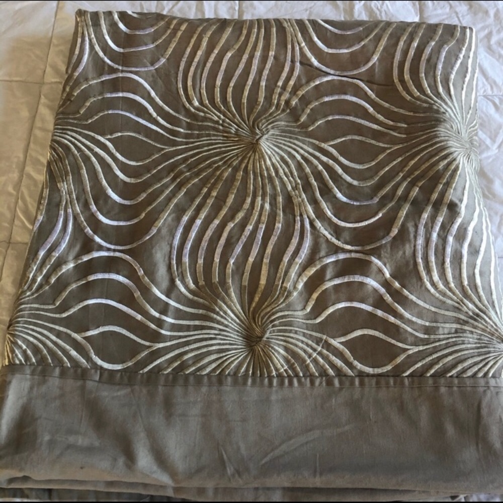 Beautiful Queen size Duvet cover
